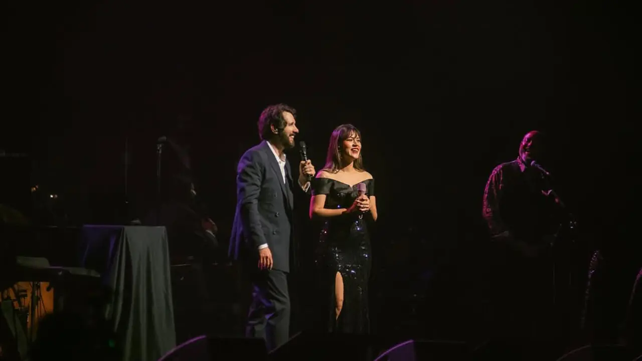 Suasana Konser Josh Groban, GEMS World Tour 2026 di Jakarta, Hadirkan Raisa Sebagai Guest Star