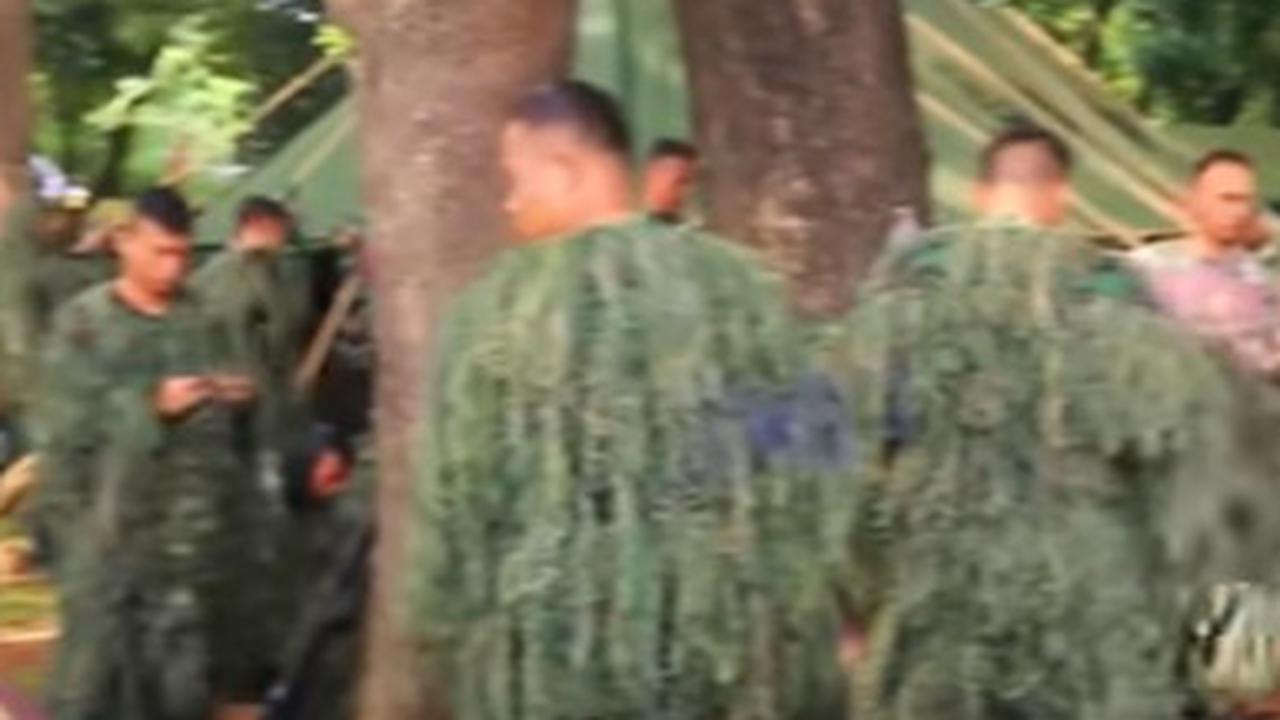 Ghillie Suit & Panas Seperti Neraka, 334 Sniper TNI Unjuk Gigi di HUT ke-80 'Aman,Enjoy'
