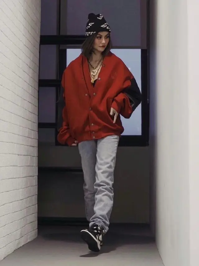 8 Potret Inspirasi Gaya Berpakaian Wanita Tomboy ala Agnez Mo hingga Sivia Azizah