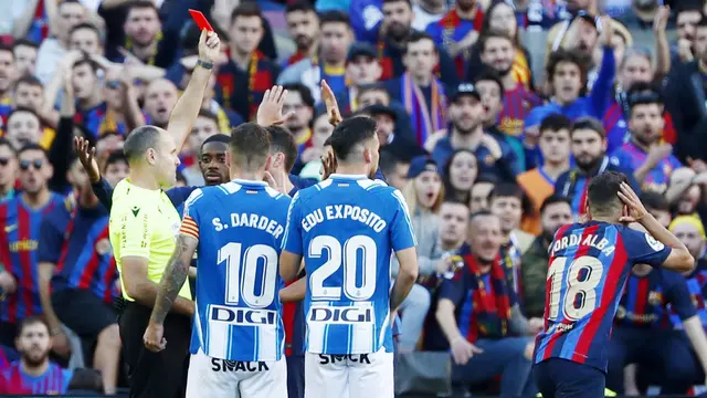 Foto: King Benzema is Back, Barcelona Ketiban Sial