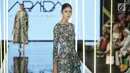 Model mengenakan busana desainer Araida dari Rusia dalam Jakarta Modest Fashion Week di Gandaria City, Jakarta, Kamis (26/7). Ajang fashion bergengsi ini diselenggarakan mulai 26-29 Juli 2018. (Liputan6.com/Faizal Fanani)