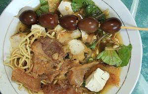 Tahu Campur kuliner tradisional Jawa Timur