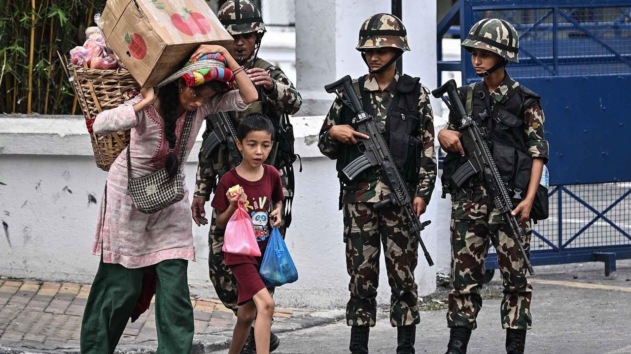 FOTO; Paska Kerusuhan Masif, Militer Nepal Berlakukan Jam Malam Nasional