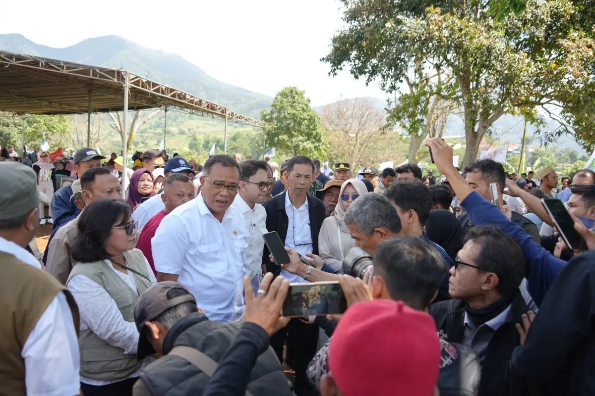 Menteri LH Jumhur Hidayat di Cianjur