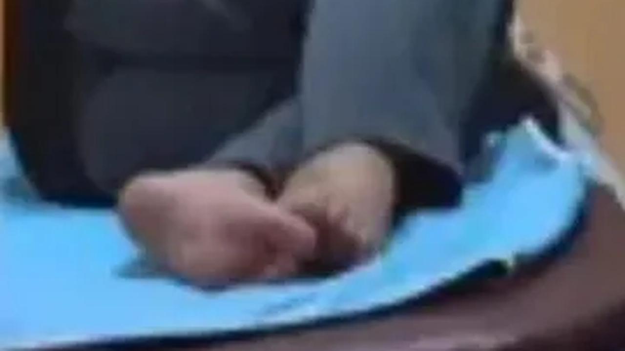 Terpisah, Kepala Satuan Reserse Kriminal Kepolisian Resor Gowa Ajun Komisaris Burhan mengaku pihaknya melakukan penyelidikan seusai puluhan orang keracunan makanan. Ia menyebut para korban adalah pegawai di lingkup Pemkab Gowa.