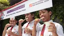 Sejumlah siswa mengikuti pemeriksaan kesehatan gigi dan mulut secara gratis dalam rangkaian Bulan Kesehatan Gigi Nasional (BKGN) 2026 di SDN Menteng 01, Jakarta, Kamis (17/9/2026). Kegiatan tersebut dilakukan untuk mengetahui kondisi kesehatan gigi siswa sejak usia sekolah. (KLY/Budy Santoso)