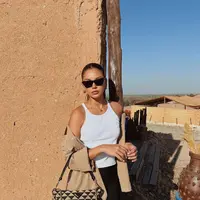 Alyssa Daguise kerap tampil berkelas meski kenakan outfit yang simple berkat koleksi tas mewahnya [instagram/alyssadaguise]