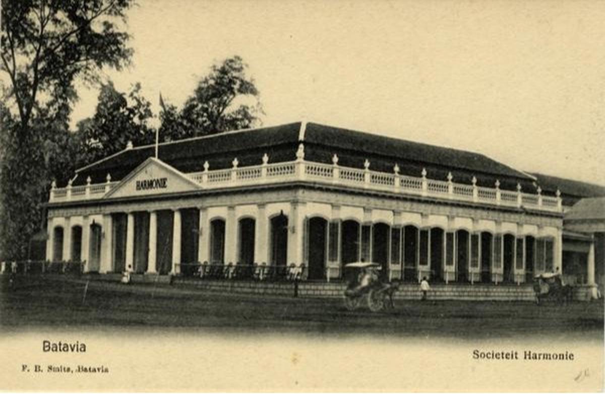 Gedung Societeit de Harmonie