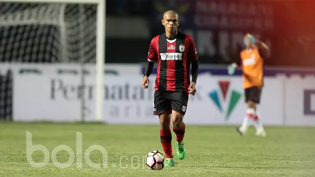Ricardo Salampessy