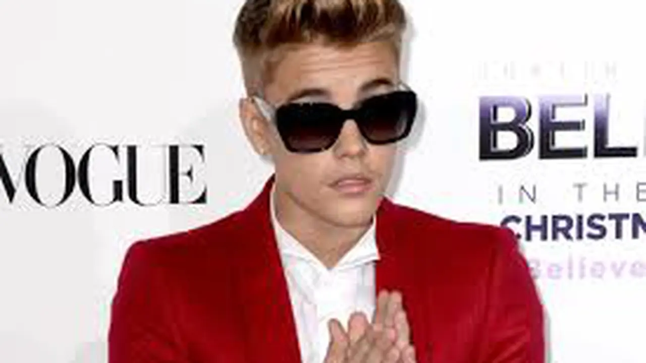 Justin Bieber Rayakan Ultah ke-20 Bersama Keluarga