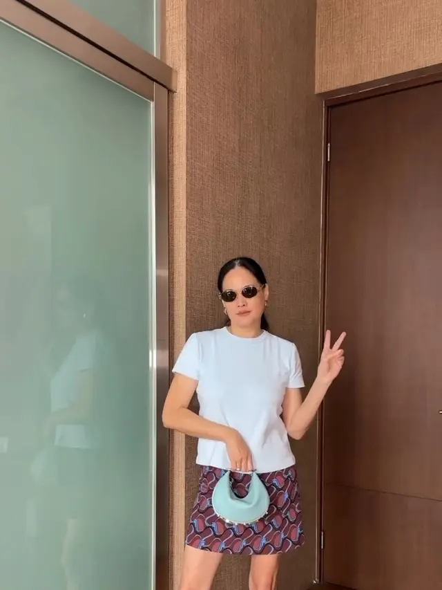 Gaya Donna Harun saat Akan Kumpul dengan Sahabat Curi Perhatian. (instagram/donnaharunofficial)