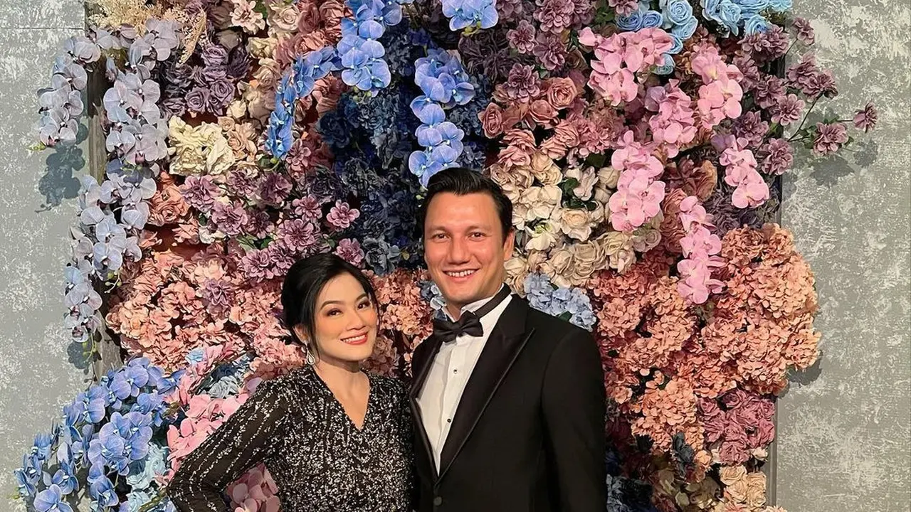 Titi Kamal dan Christian Sugiono