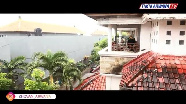 Tukul Arwana saat berada di rumahnya di Bali (YouTube)