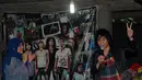 Dalam acara yang digelar di gang Potlot itu, Slank diwakili sang gitaris Abdee Negara, Jakarta, Kamis (26/6/14). (Liputan6.com/Miftahul Hayat)