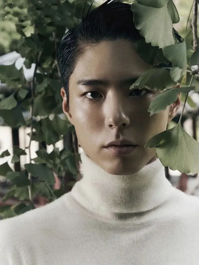 Selesai Wamil, Park Bo Gum Comeback di Louis Vuitton Men's Show Bangkok