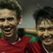 Gelandang Indonesia U-19, Witan Sulaeman bersama Egy Maulana, melakukan selebrasi usai mencetak gol ke gawang Thailand U-19 di Stadion Wibawa Mukti, Cikarang, Minggu (8/10/2017). Indonesia menang 3-0 atas Thailand. (Bola.com/M Iqbal Ichsan)