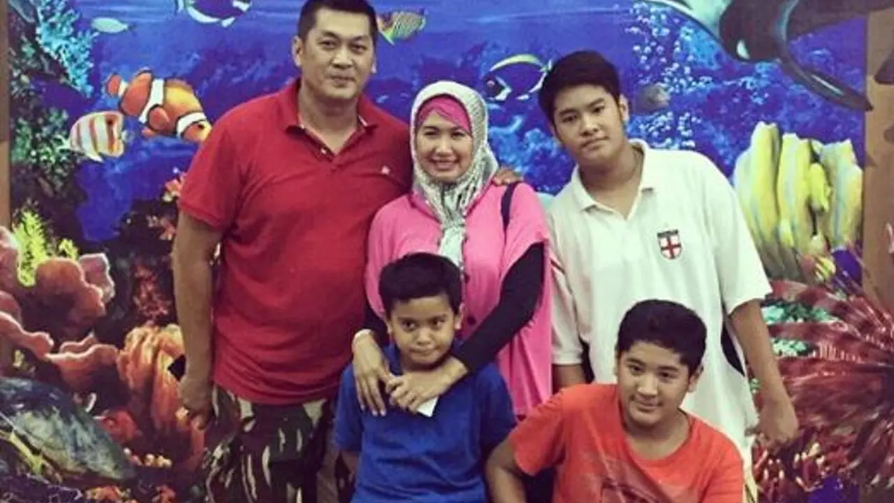 [Bintang] Donny Kesuma dan Yuni Indriyati