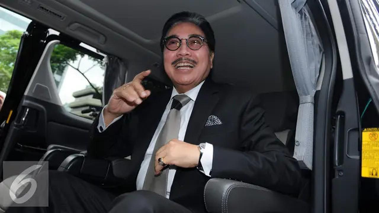 5 Potret Gaya Old Money Mendiang Hotma Sitompul Pengacara Kondang dengan Bayaran Miliaran Rupiah Tapi Tak Gengsi Naik MRT