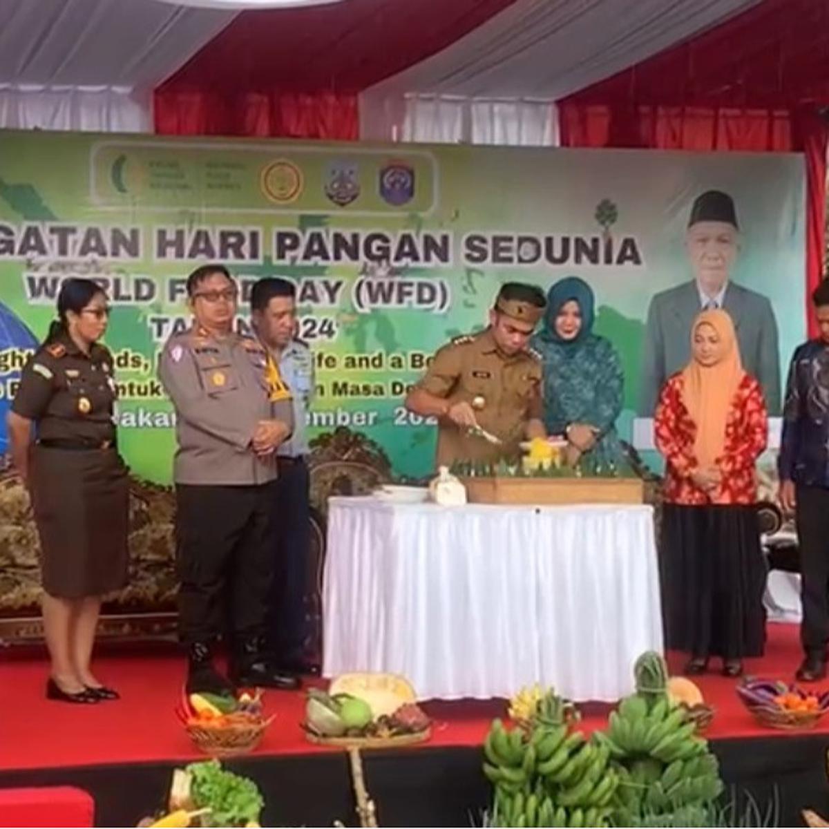 Pj Wali Kota Tarakan Bustan memberikan arahan dalam Peringatan Hari Pangan Sedunia