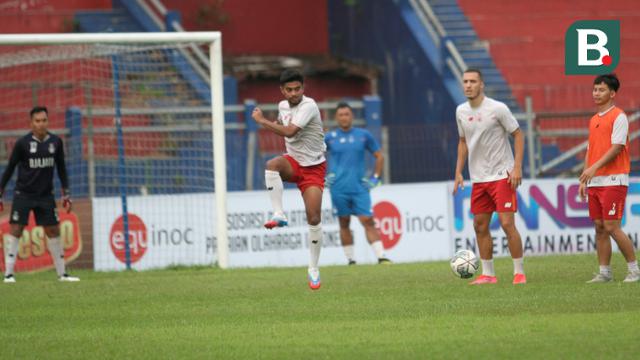 Sesi latihan Persik Kediri