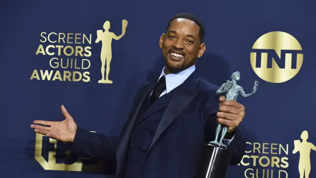 Will Smith di SAG Awards 2022. (Jordan Strauss/Invision/AP)