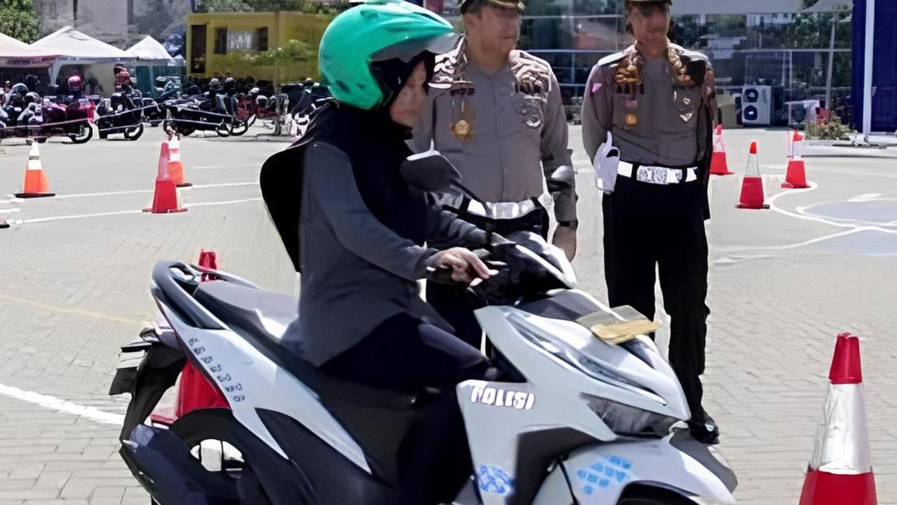 Polres Cianjur Beri Pelatihan Ujian Lalu Lintas Bagi Pemohon SIM, Ini Syaratnya