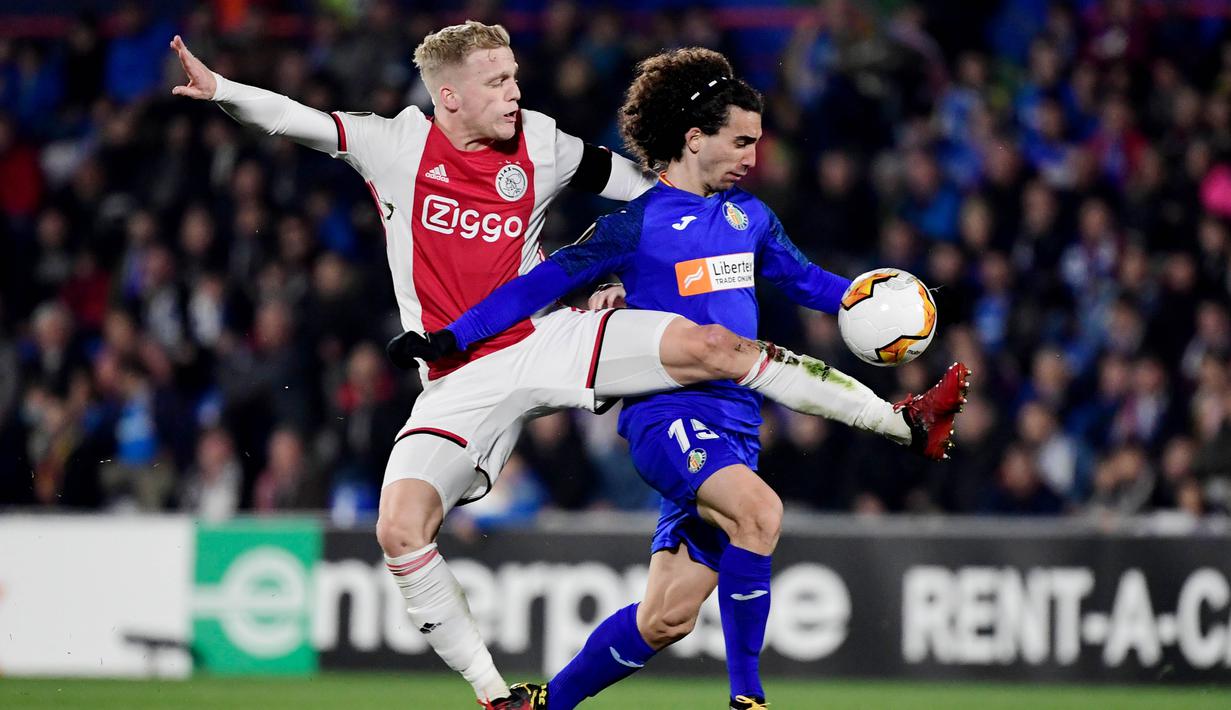 Talenta Van de Beek memang tak perlu diragukan lagi. Ia mampu menembus skuat senior Ajax saat umurnya baru menginjak 18 tahun. (AFP/Javier Soriano)