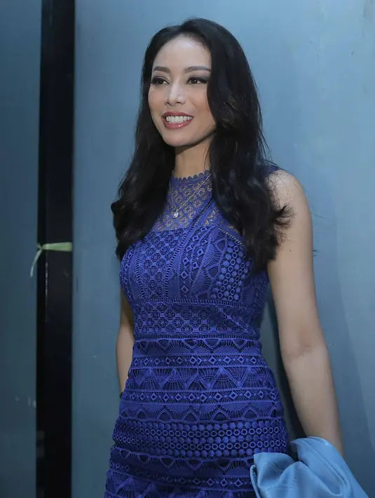 "Ga ada bocoran apa-apa. Yang penting kata dia (Bella) sangat kekeluargaan aja," kata Whulandary Herman di kawasan Tendean, Jakarta Selatan, Selasa (5/9). (Nurwahyunan/Bintang.com)