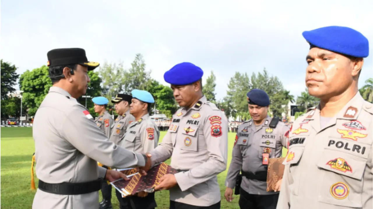 Polisi di NTT bongkar kasus penjualan senjata api mendapat penghargaan