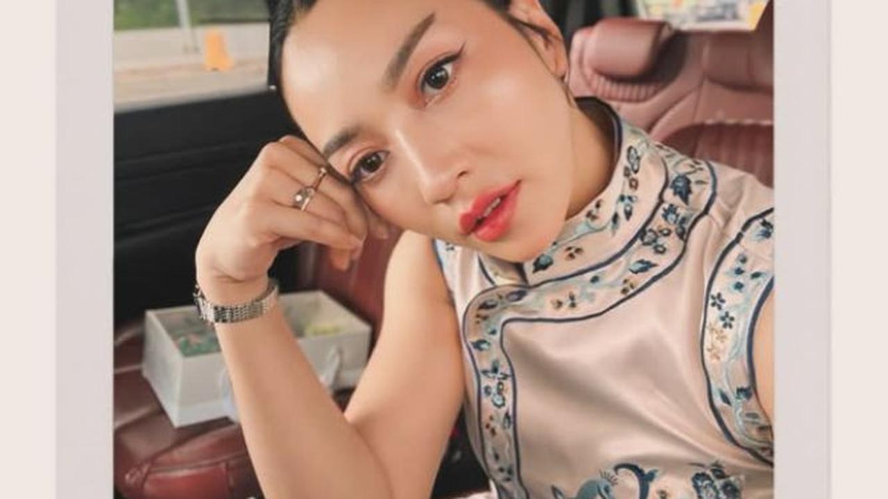 5 Potret Hesti Purwadinata Unggahan Terbarunya Tuai Pujian, Disebut Mirip Raisa