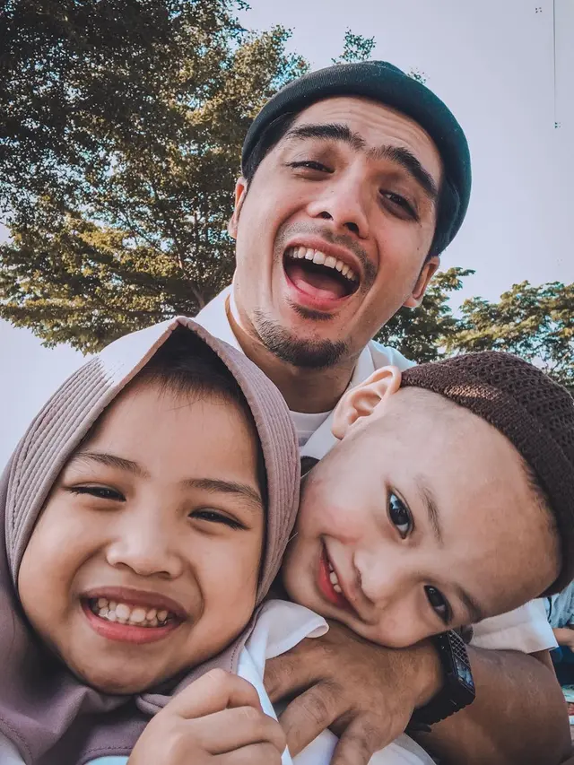 Masih Balita, 6 Potret Anak Seleb Tanah Air saat Pakai Baju Koko Ini Bikin Gemas