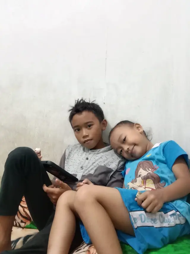 Raihan Diaz Rinawi siswa kelas IV SDN 1 Way Muli, yang viral karena aksi heroik memanjat tiang bendera saat upacara HUT ke-80 RI di Lampung