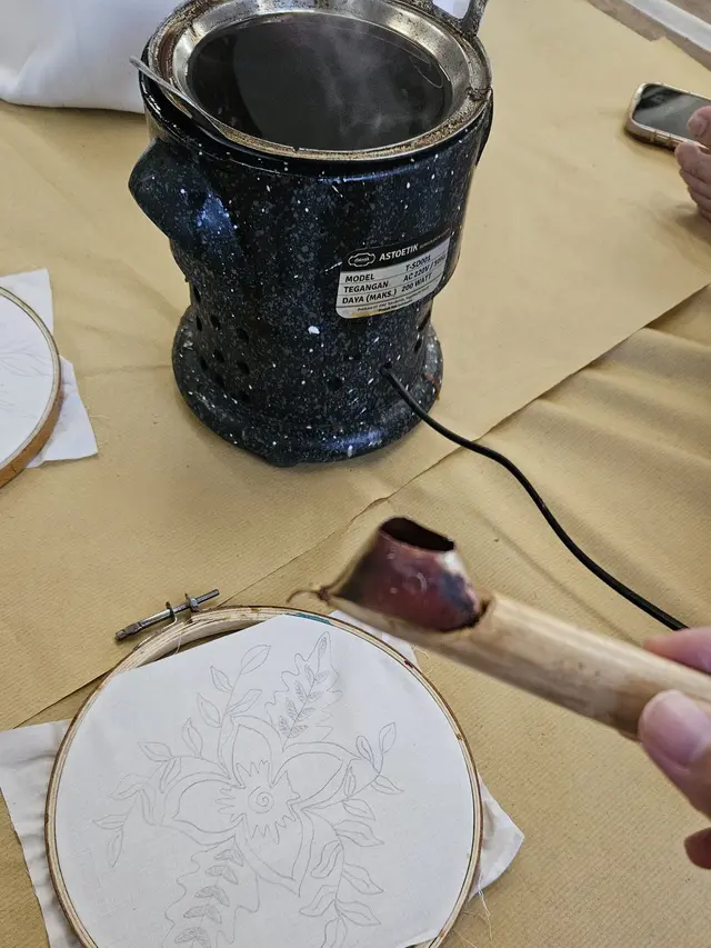 SoKlin Perkenalkan Inovasi Baru Liquid Nature French Lilac membatik 2