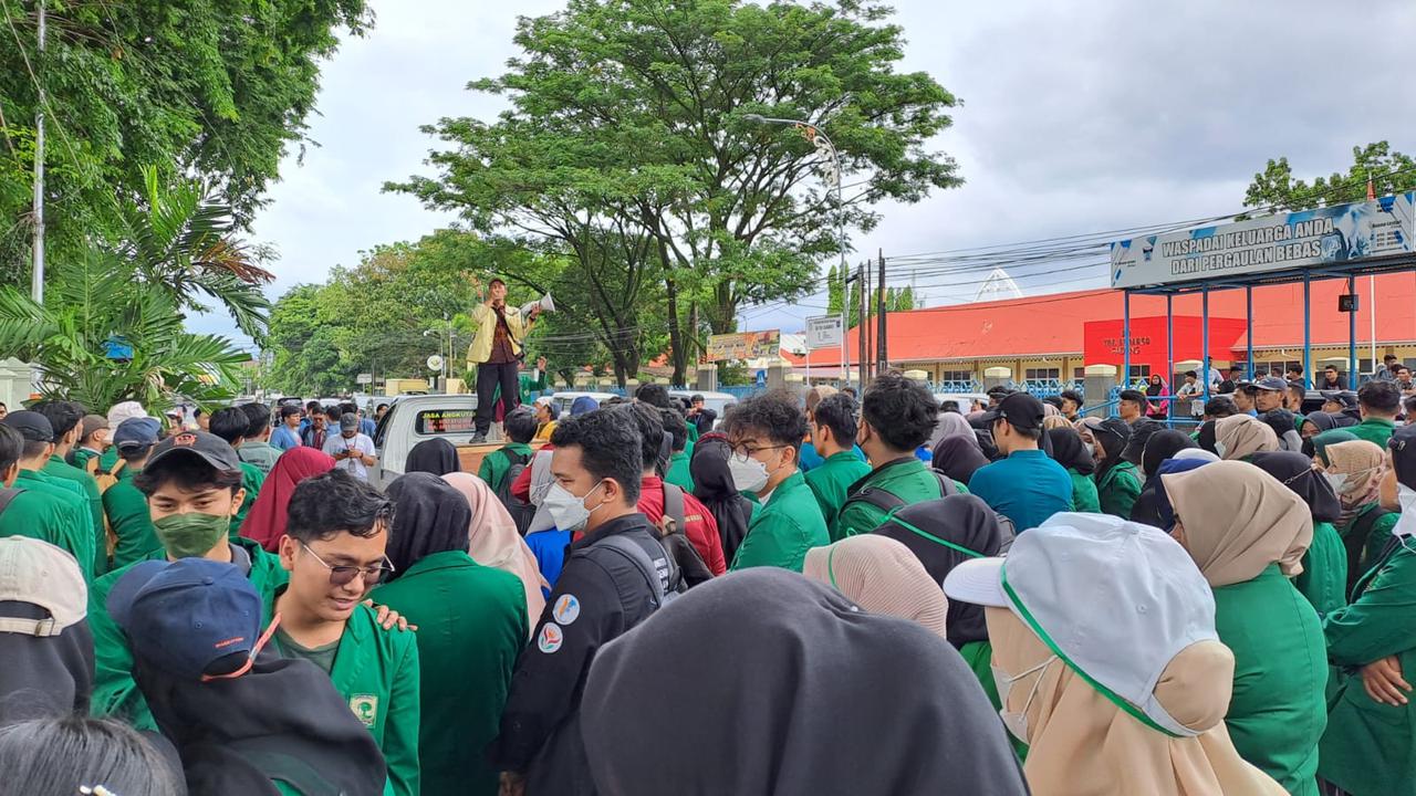 Demo Mahasiswa