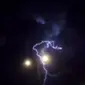 Pemandangan mengerikan saat kilat terjadi. (Video Grab)