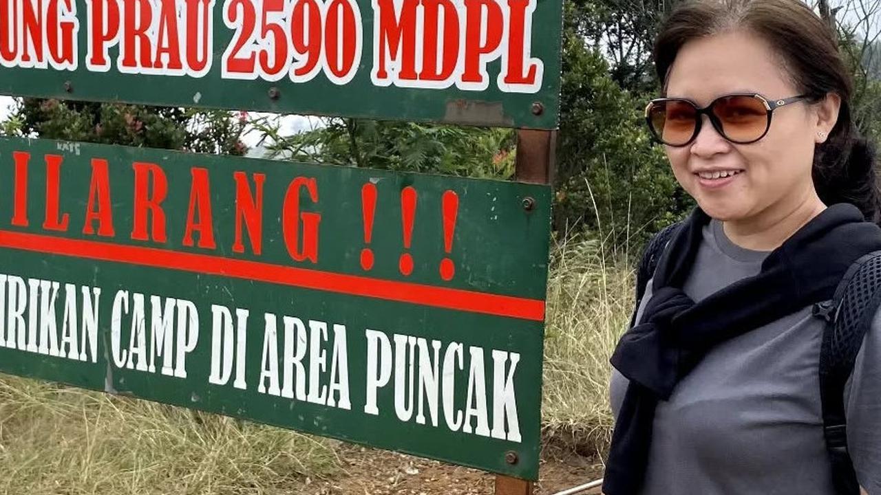 Potret Cantik Putri Kasino Warkop Hanna Sukmaningsih yang Jarang Sekali Tersorot, Jago Masak dan Buat Kue
