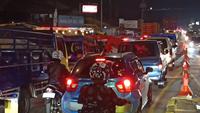 Arus Balik di Sukabumi Minggu Malam Macet 3 Km (Fira Syahrin/Liputan6.com)