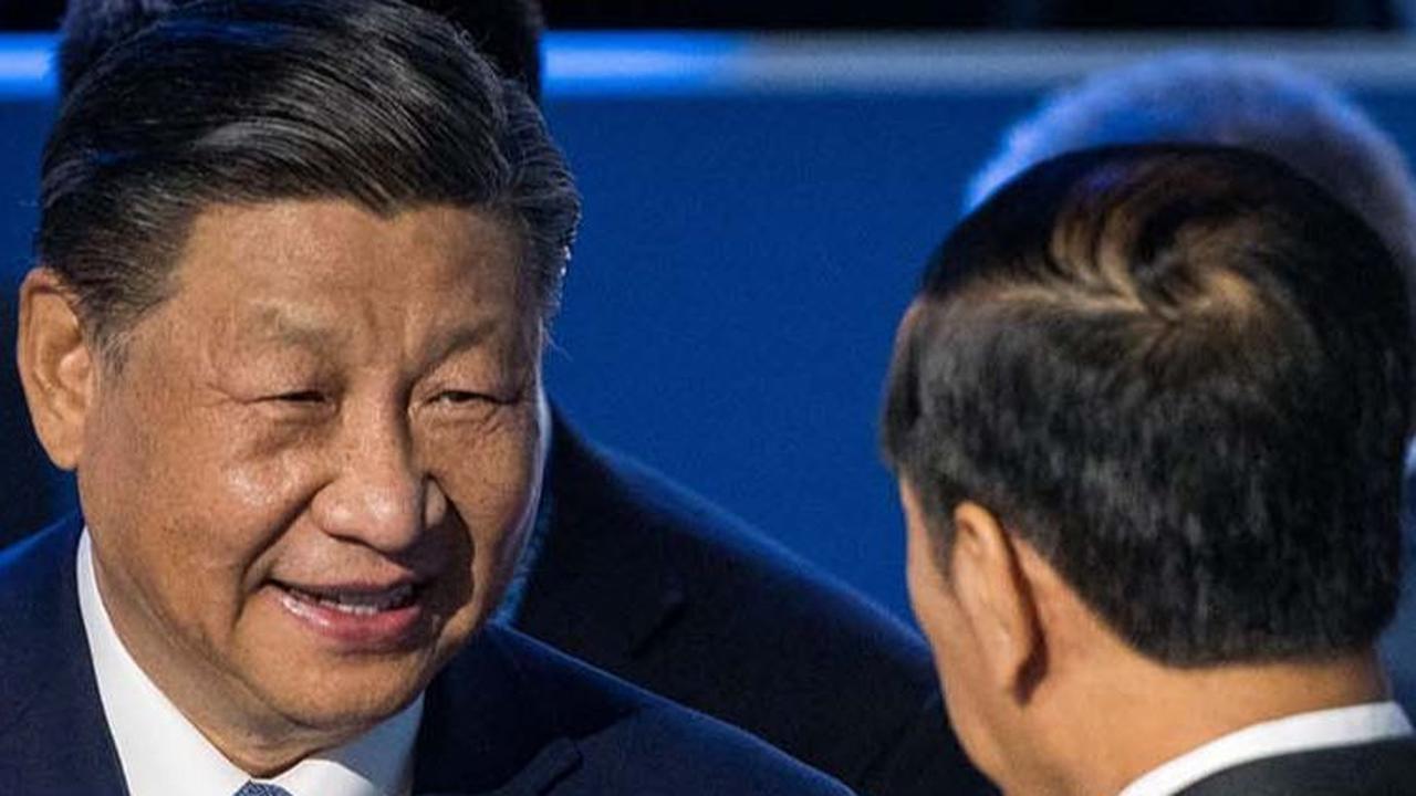 FOTO: Momen Jokowi Berbincang Akrab dengan Presiden China Xi Jinping di Sela KTT APEC 2023