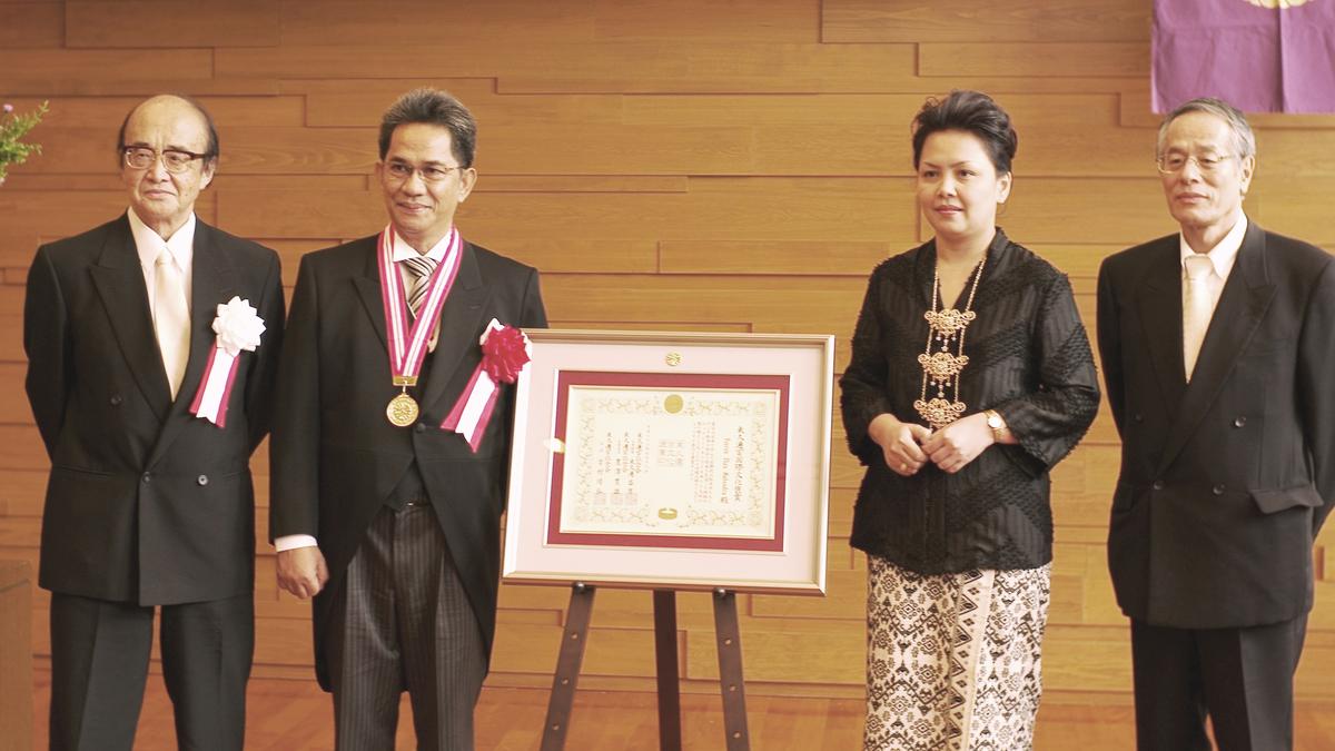 Dubes RI Yusron Ihza Mahendra Raih Penghargaan dari Jepang
