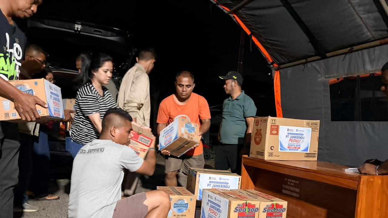 Jamkrindo Pasok Kebutuhan Pokok Korban Bencana Lewat BNPB