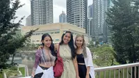 (ki-ka) Travel Influencer kenamaan Indonesia Windy Iwandi, Kadek Arini, dan Marischka Prudence
dalam perjalanan media di Malaysia bersama airasia Superapp x Resorts World Genting, credit: