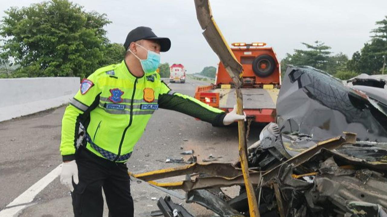 Kronologi Rombongan Pegawai Dinsos Jatim Kecelakaan di Tol Jombang, 2 Orang Meninggal