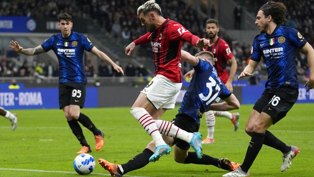 FOTO: Lumat AC Milan, Inter Milan Lolos ke Final Coppa Italia