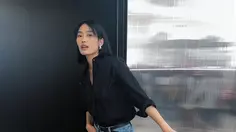 Denim Maxi Skirt Jadi Fashion Statement, Begini Cara Memadukannya untuk Berbagai Acara