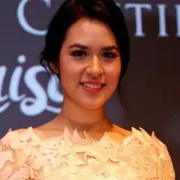 Nonton lagi konser Raisa.
