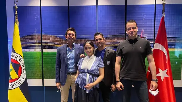 6 Potret Raffi Ahmad dan Nagita Slavina Liburan di Turki, Jadi Sorotan