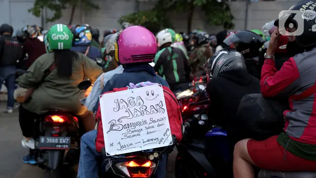 Ribuan Sepeda Motor Serbu Pelabuhan Merak