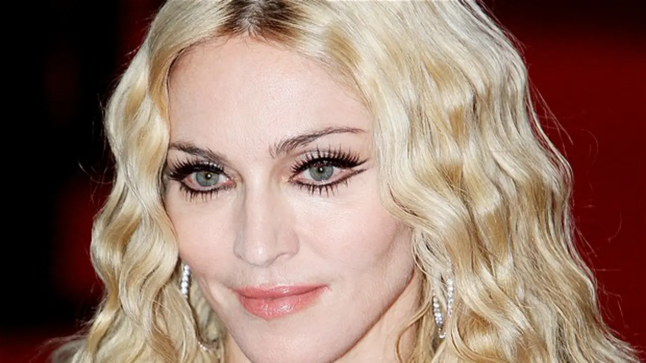 Madonna Angkat Kisah Cinta Beda Agama di Film Terbaru