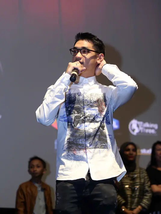 Single andalan dalam video klip berjudul 'Kunci Hati' tengah disiapkan. Dalam pembuatan video klip yang dimulai Mei ini, ia akan bekerja sama dengan film maker dari Yogyakarta. (Nurwahyunan/Bintang.com)