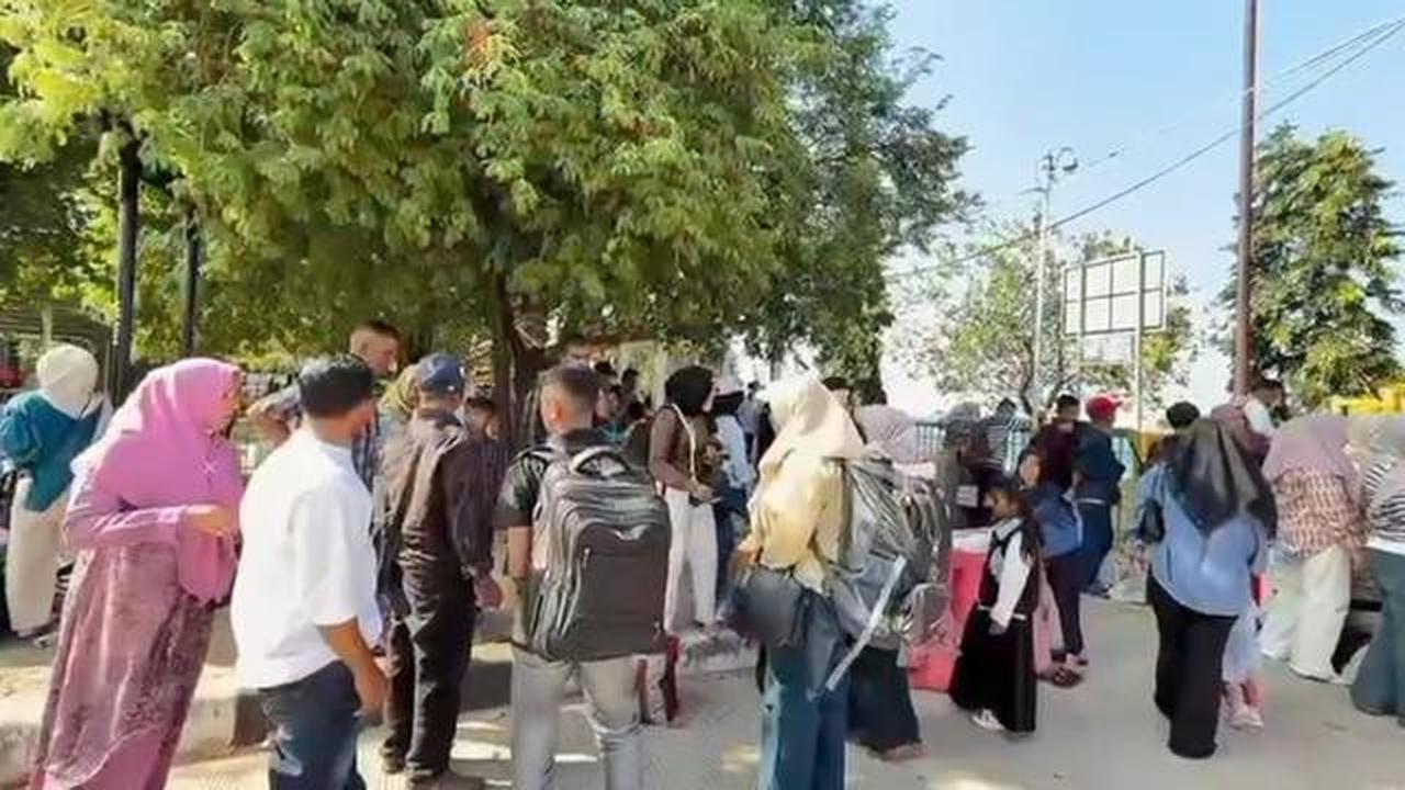 Wisatawan yang merayakan Idul Fitri memadati Pelabuhan Ulee Lheue, Banda Aceh (Foto: Badan Komunikasi Pemerintah RI)